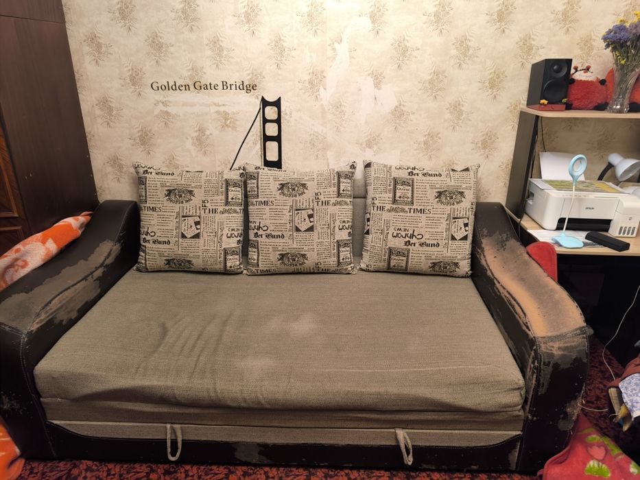 Диван розкладний б/у