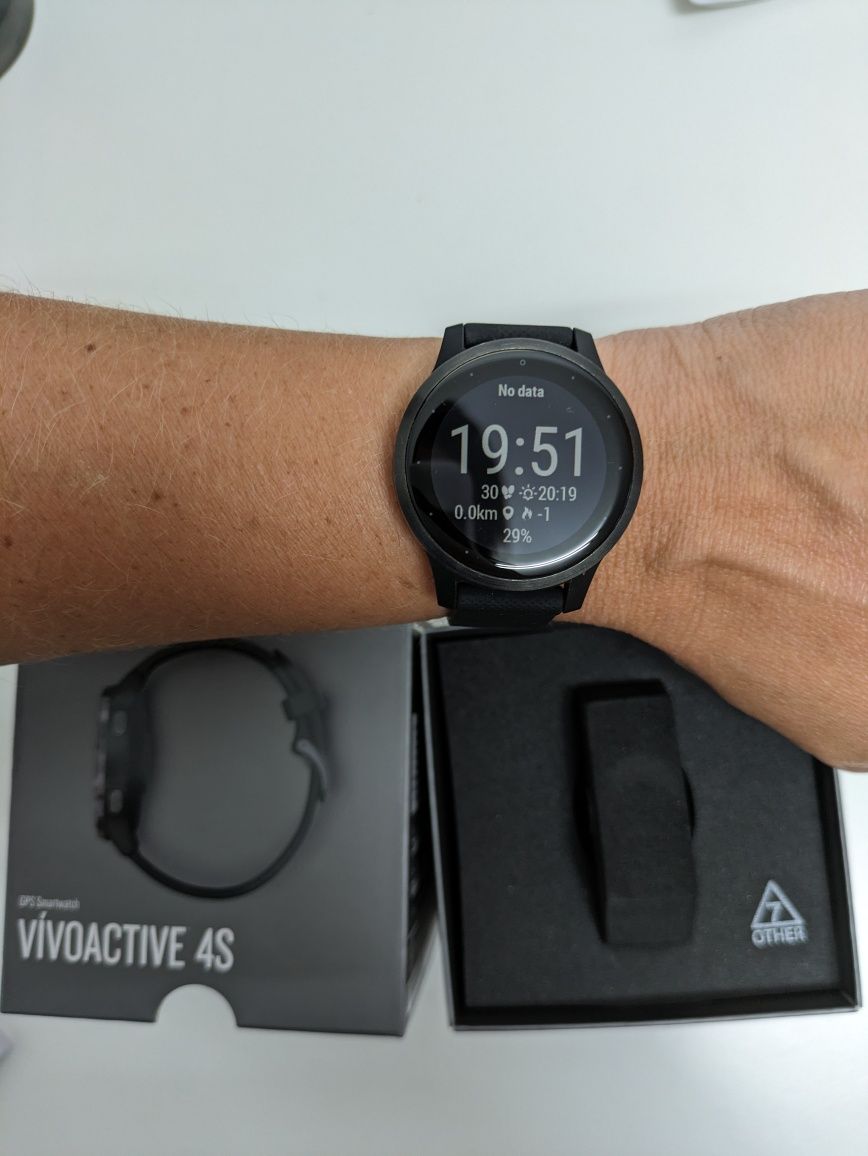 Garmin Vivoactive 4S Black