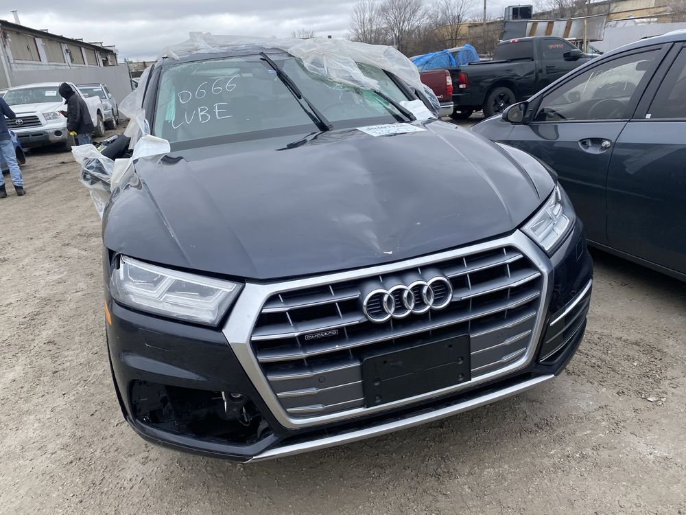 Audi Q580A 2.0tfsi з сша в наявності