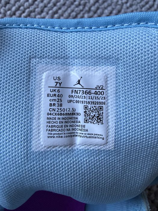 Buty damskie Jordan 1 Low SE Aquarius Blue r. 40 błękitne