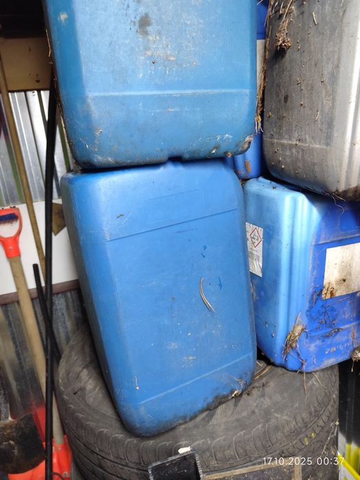 Kanistry bańki zbiorniki 20 25 i 30 l po ropie