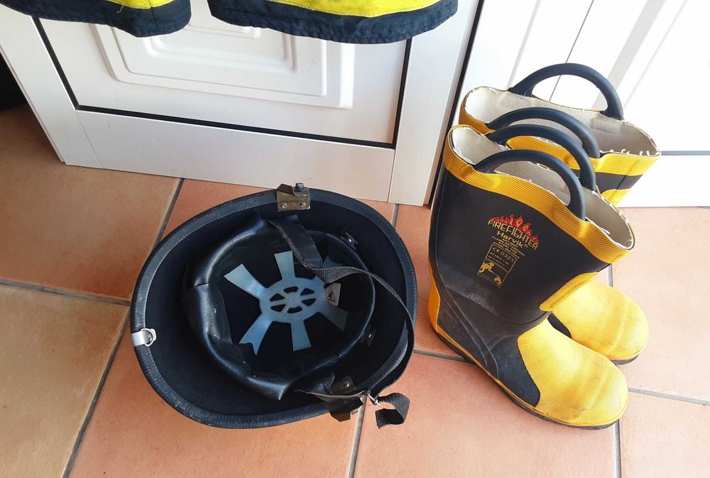 Fato Nomex Reservado+Botas Harvik+Capacete Bombeiros Ler Anúncio! 150€