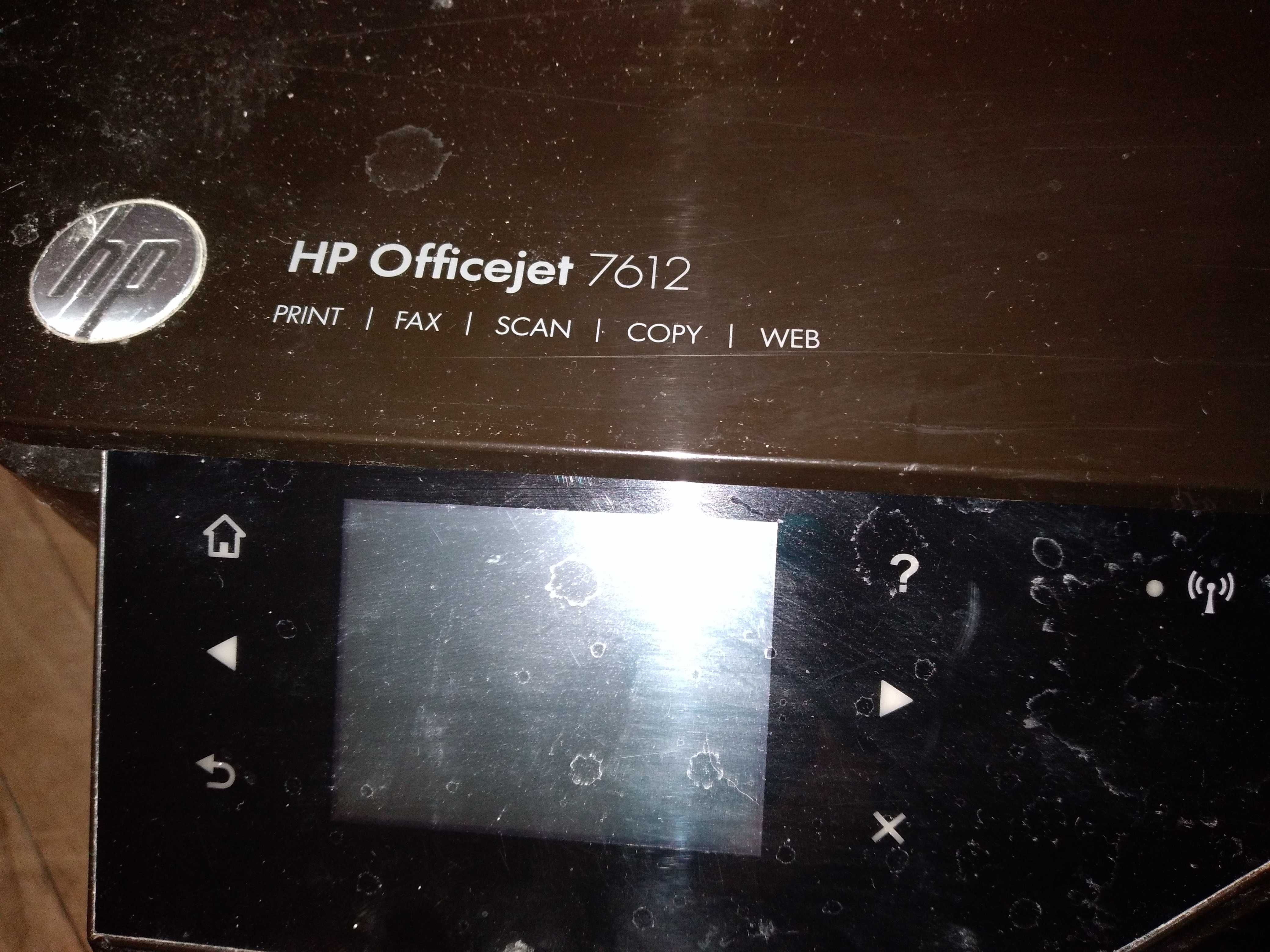 Принтер HP друкує А3