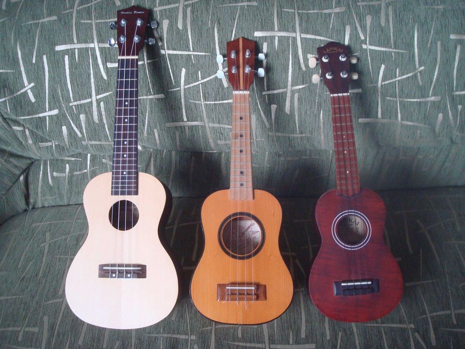 Продам детскую укулеле