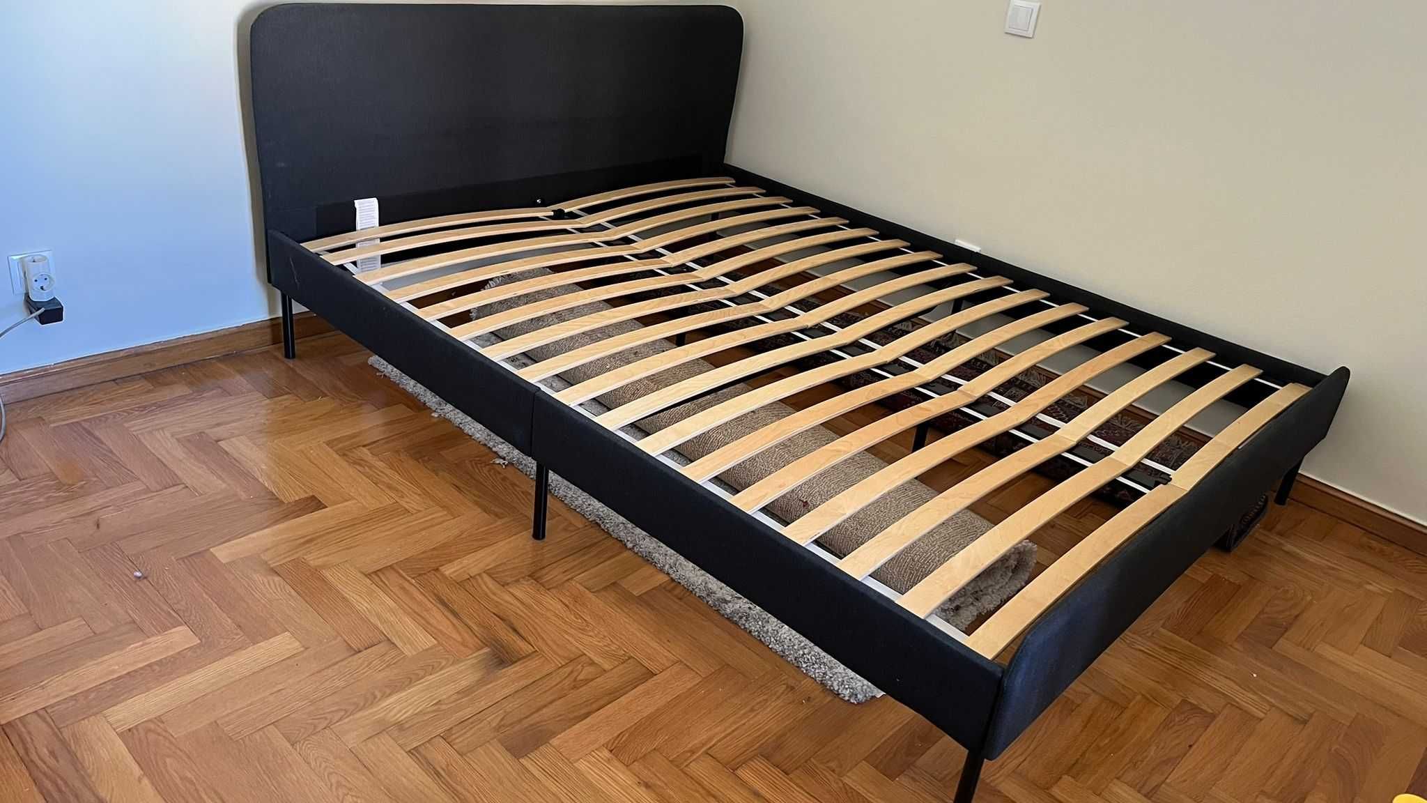 Colchão + cama de casal