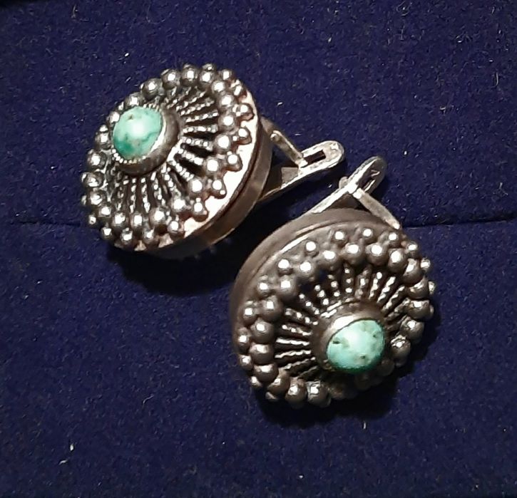 Вишукані срібні сережки з бірюзою