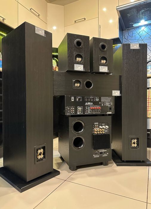 Kino domowe Amplituner Denon Kolumny Wharfedale Subwoofer Aktywny
