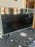 telewizor lg 32LF592U
