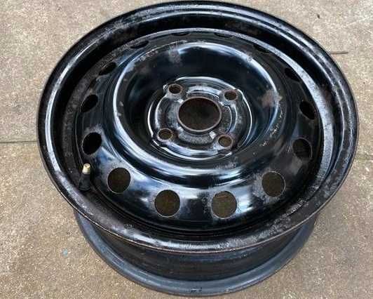8464 Używana felga stalowa Chevrolet 6-15 4x114,3  ET: 49