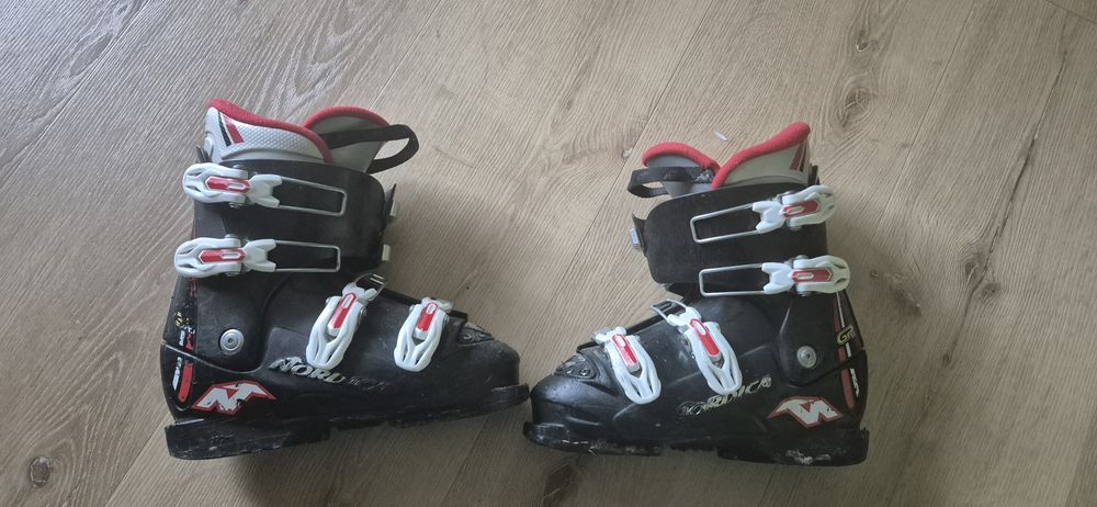 Narty 120, buty r. 35, kask dla dziecka