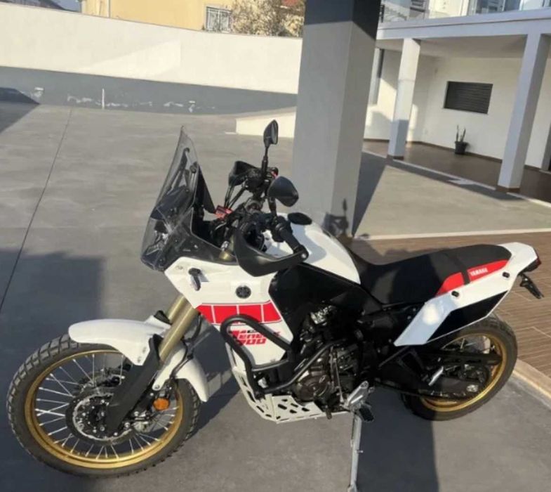 Tenere 700 Rally- Display a cores- bluetooth