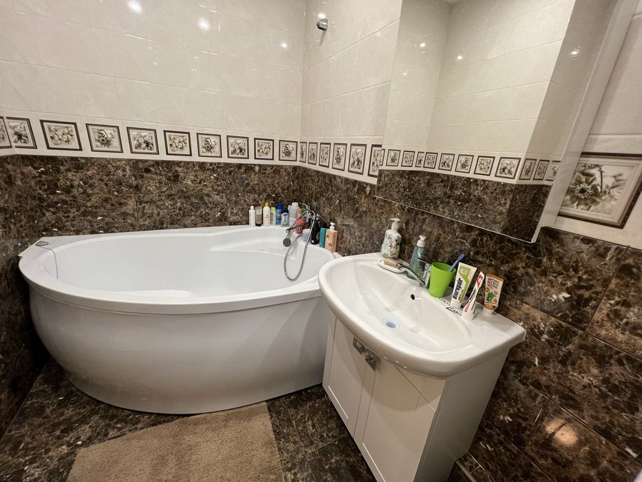 Новобудова в Центрі! Світло не вимикають