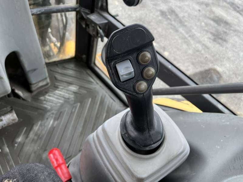 Retroescavadora Volvo BL71+ Power Shift