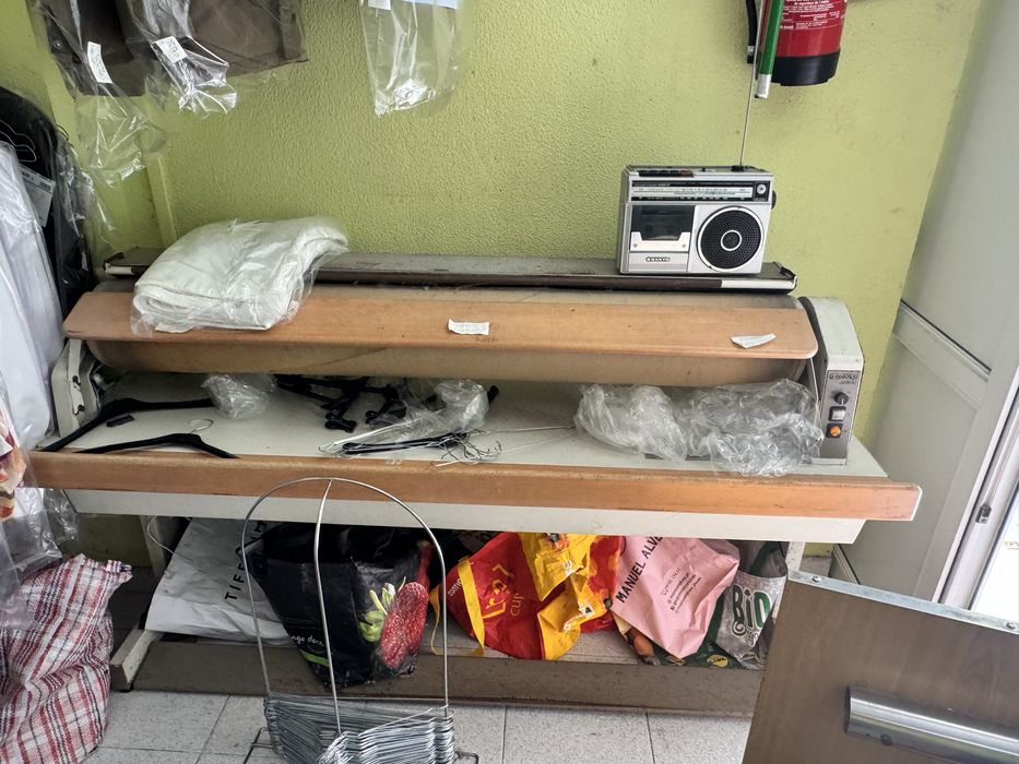 Vende-se varias maquinas de lavandaria