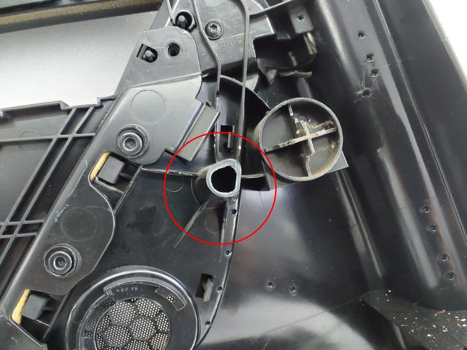 Forra porta / quartela trás direita AUDI A6 Avant (4F5, C6)