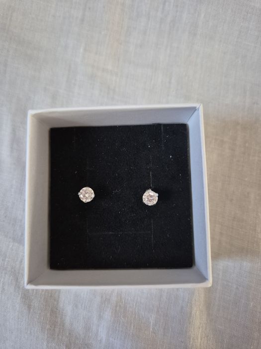 Apart kolczyki srebrne wkrętki sztyfty kryształki cyrkonia