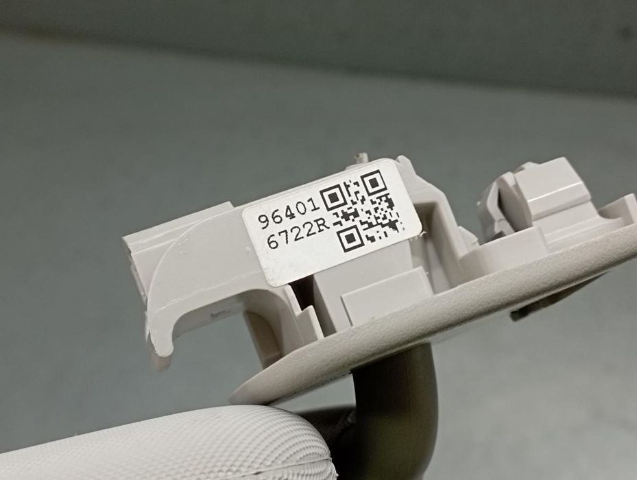 Pála de sol esquerda DACIA Sandero III