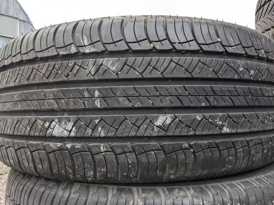 245/45R20 Michelin Latitude