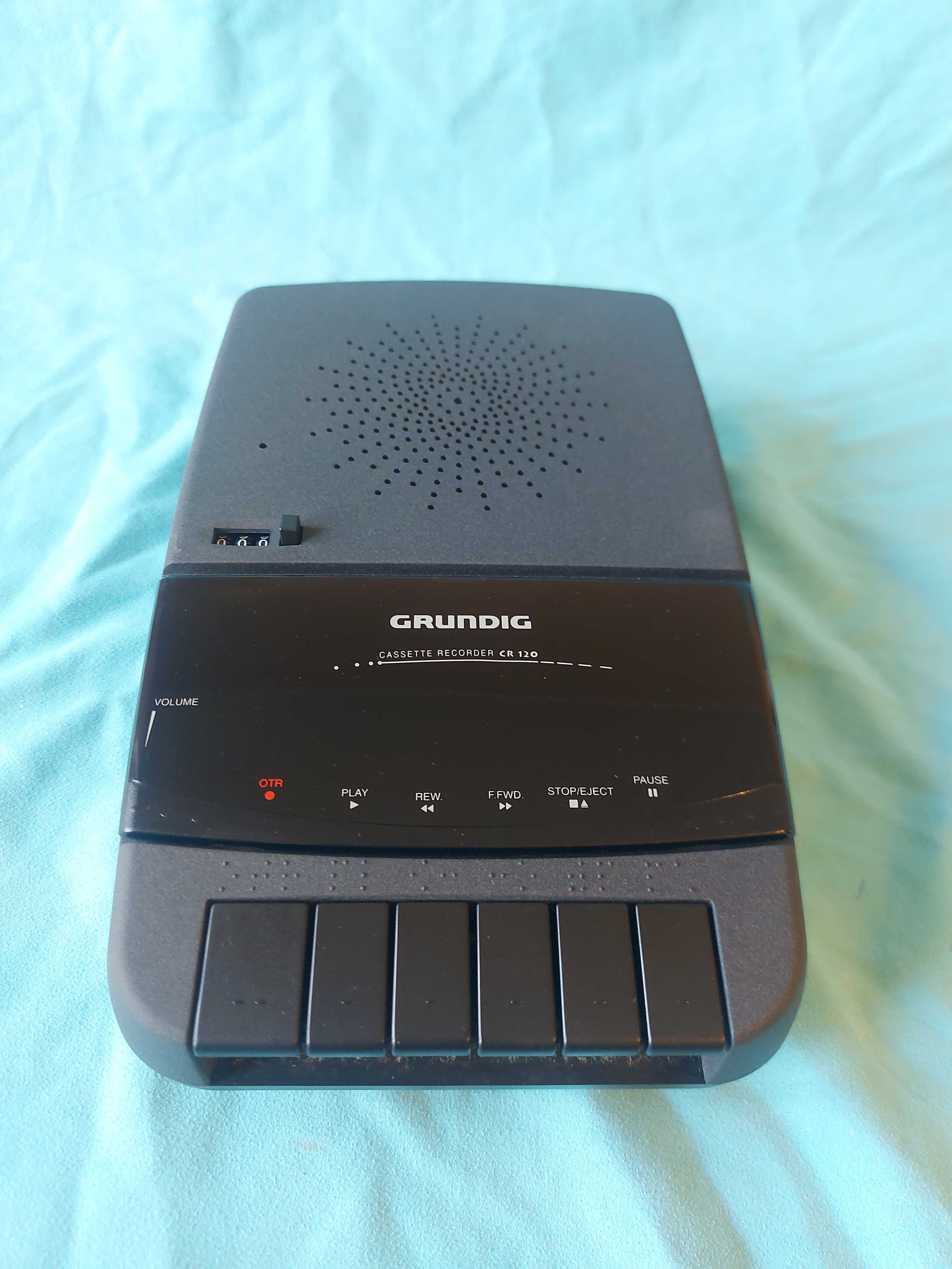 Śliczny, sprawny magnetofon Grundig, oryginał z epoki kaset