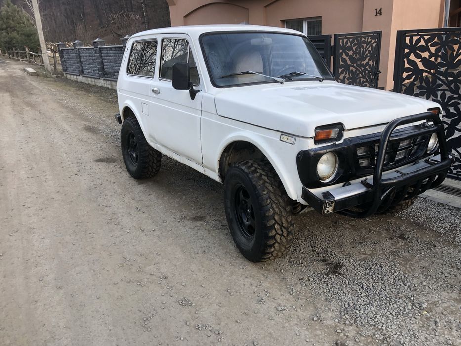 Продам ниву на ходу
