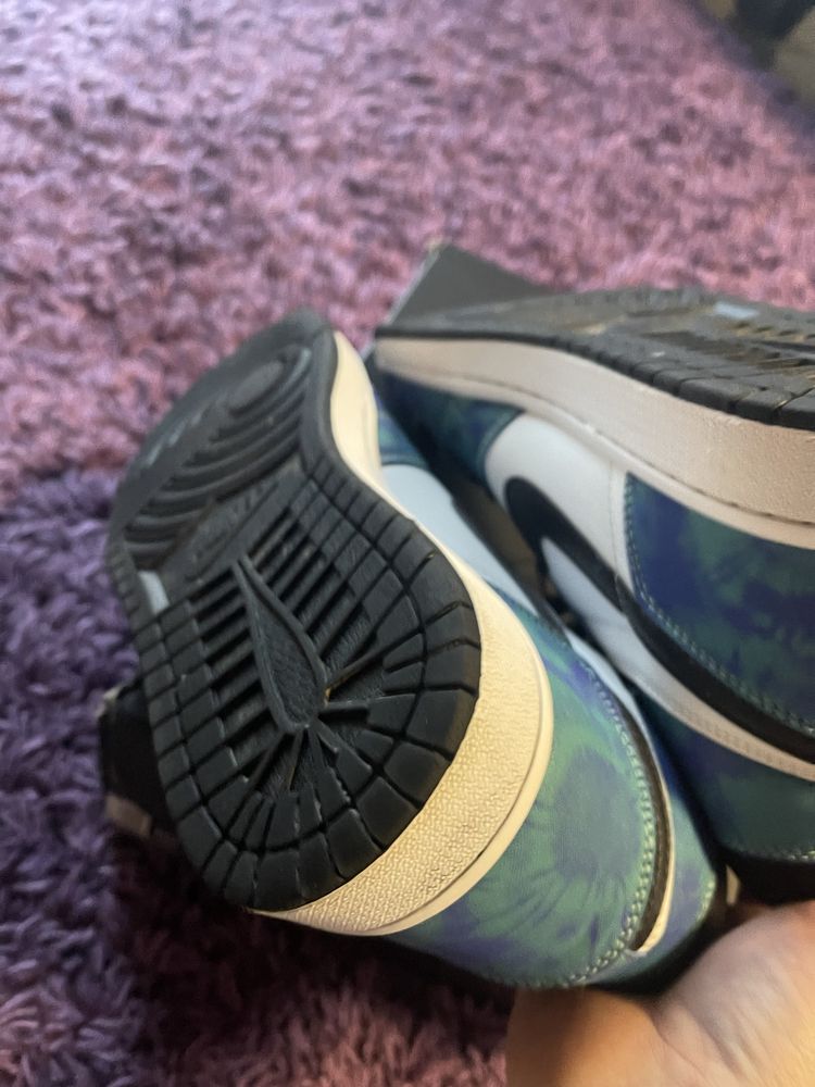 Продам кроссовки  Nike Jordan
