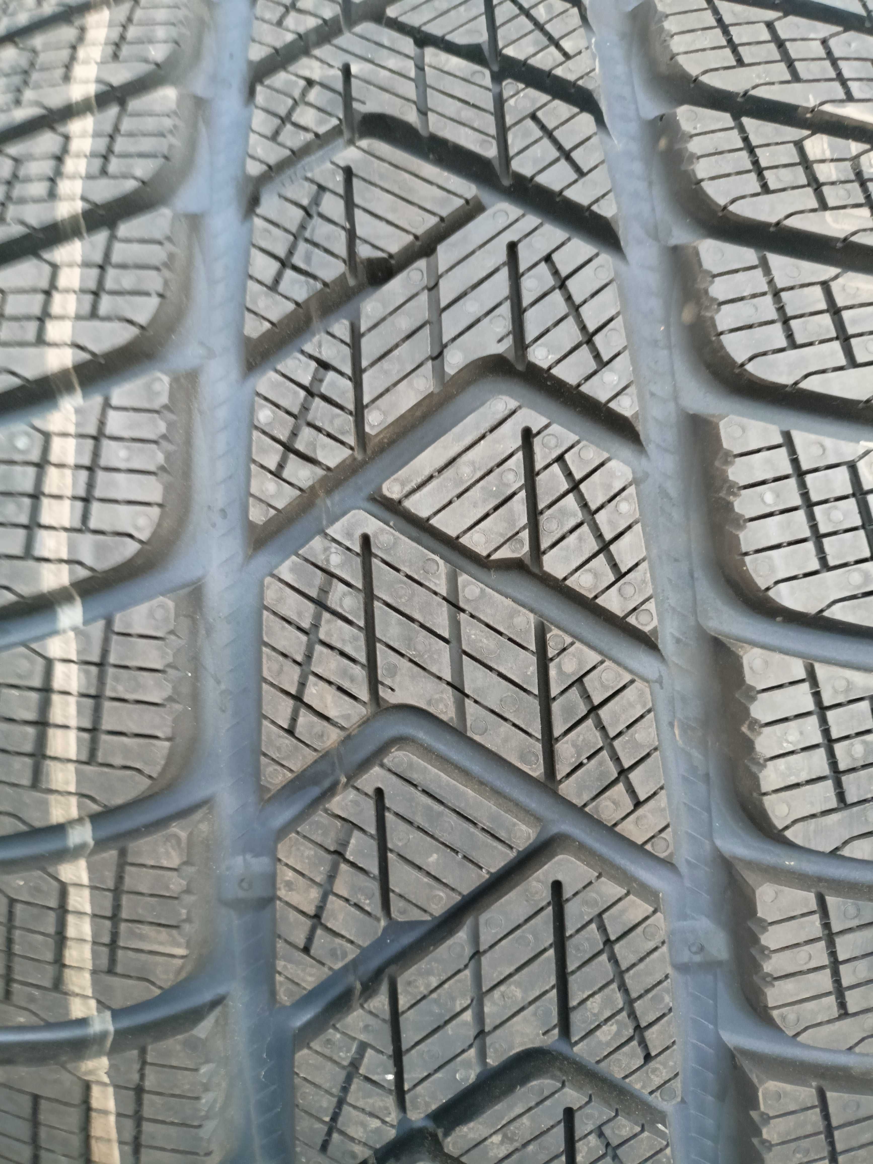 #371 Opony zimowe NOWE 255/50/19" Pirelli
