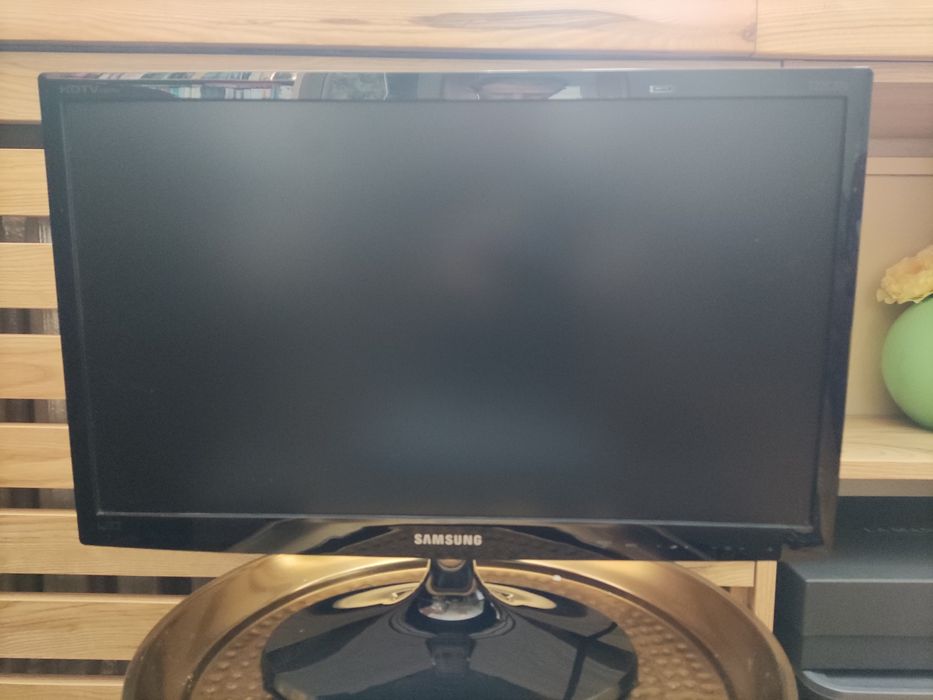 TV + Monitor Samsung T22C300