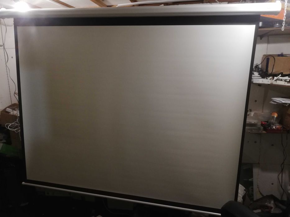 Ekran projekcyjny AVTEK elektryczny 205cm NOWY