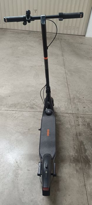 Trotinet Ninebot by Segway F2E