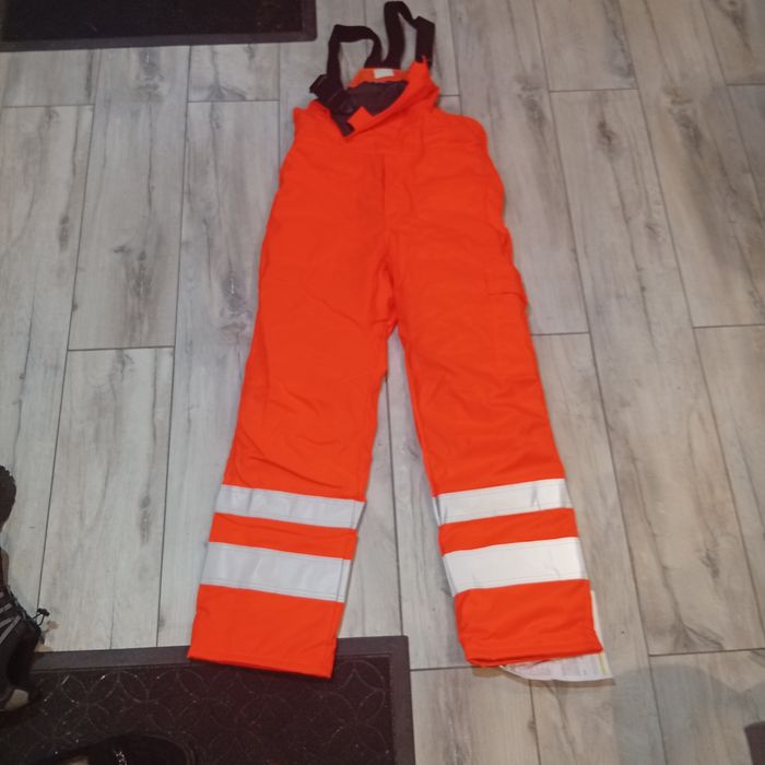Spodnie ocieplane robocze  rozmiar 52