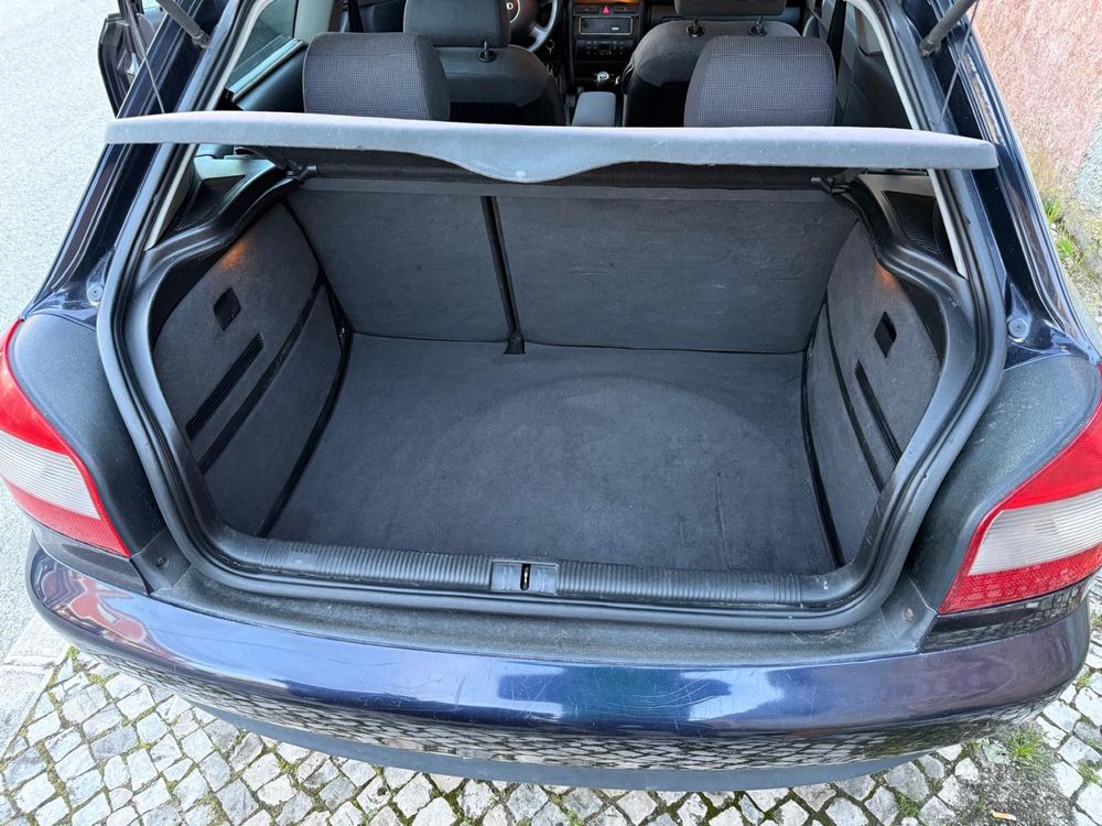 Audi A3 de 3 portas 130cv,  caixa de 6 velocidades
