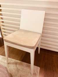 Conjunto de 4 Cadeiras lacadas brancas com cochim