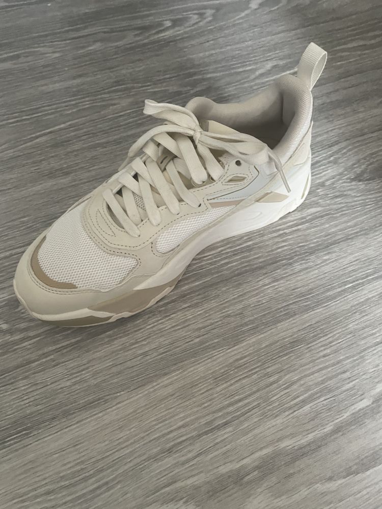 Продам кросівки Puma
