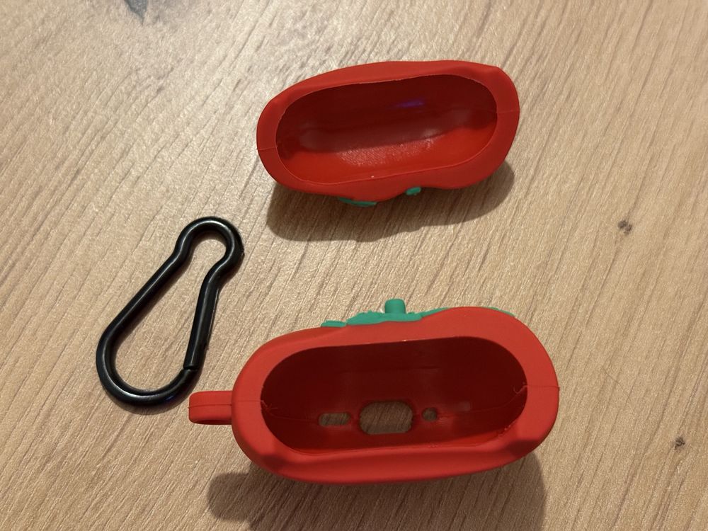 Etui Airpods 4 silikonowe pomidor czerwone