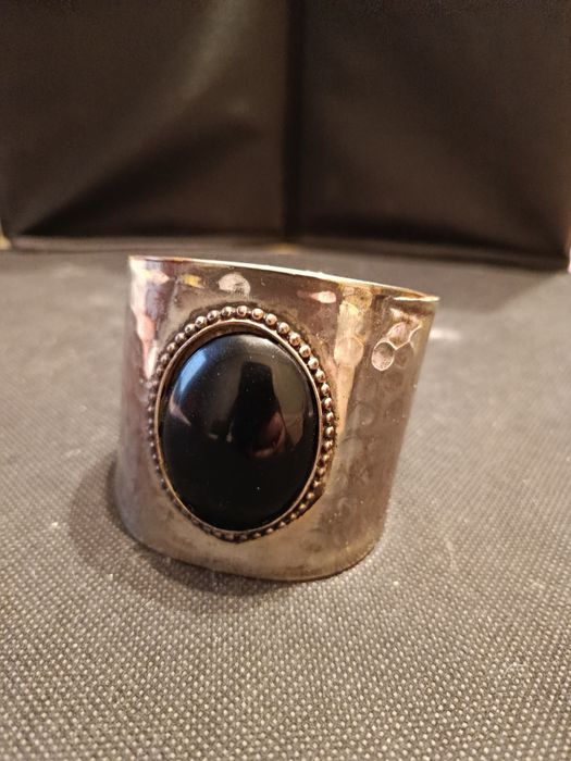 Женские украшения