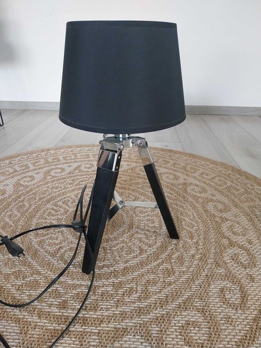 Sprzedam dwie lampki nocne.
