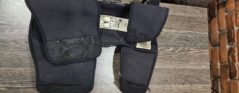Продам шарнирні наколінники Thor