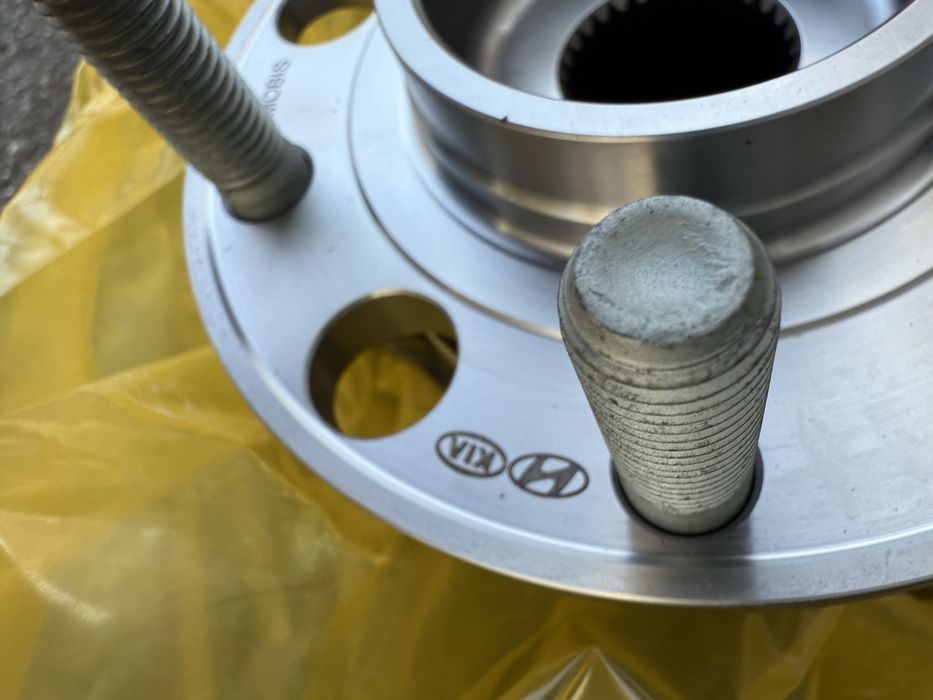 Амортизатори , цапфи , ричаги , ступиці Hyundai IONIQ 5