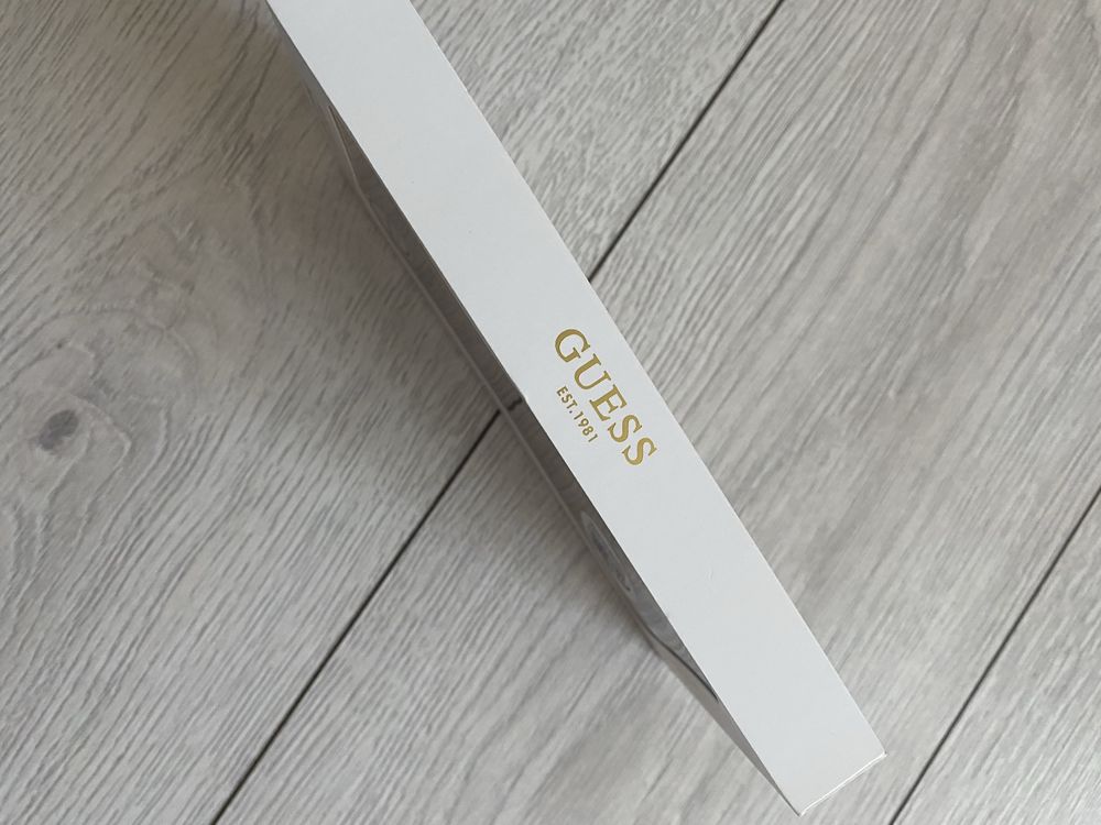 Etui Case MagSafe iphone 11 Guess Nowe