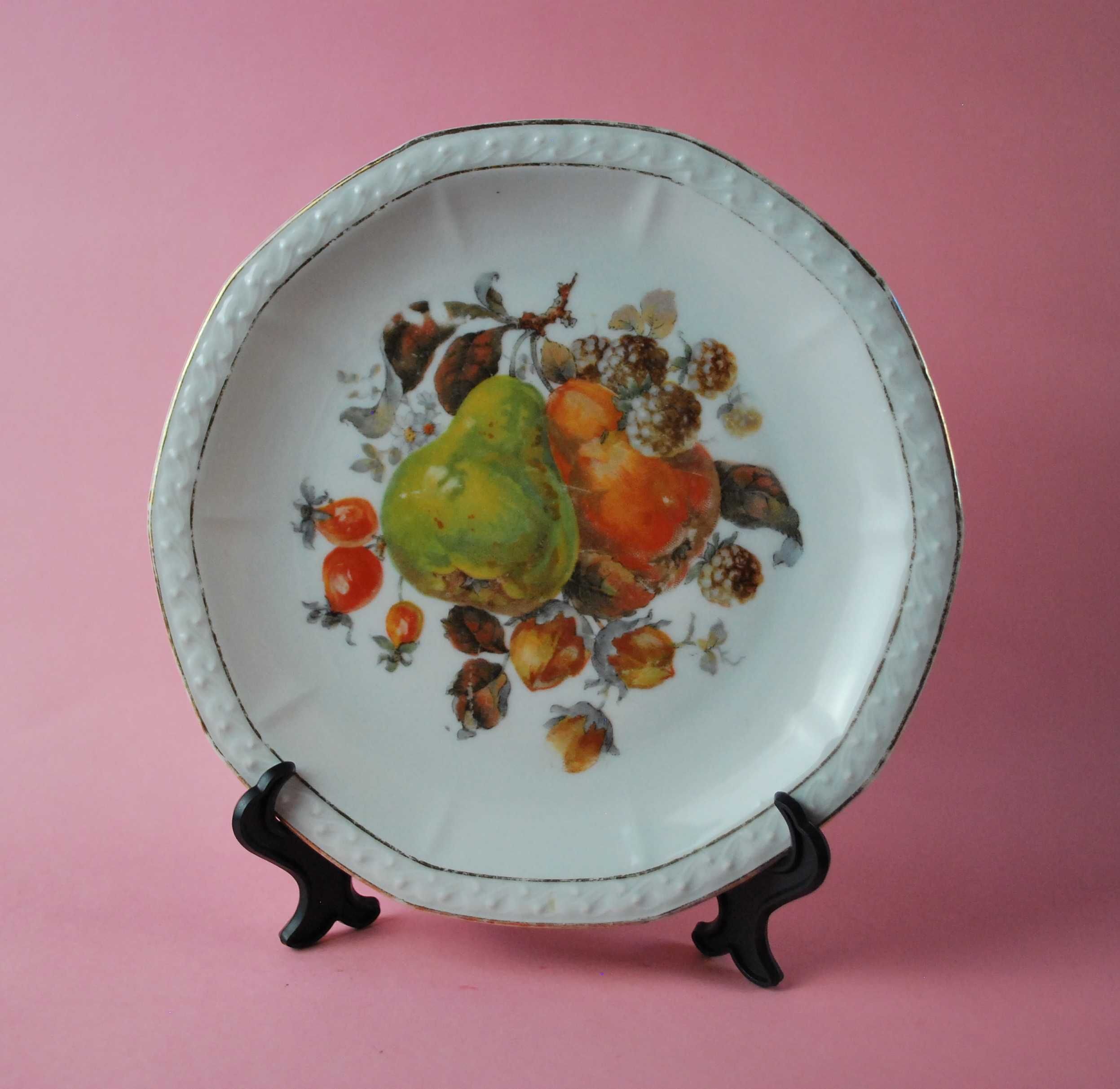 8 talerzy vintage retro porcelana owoce