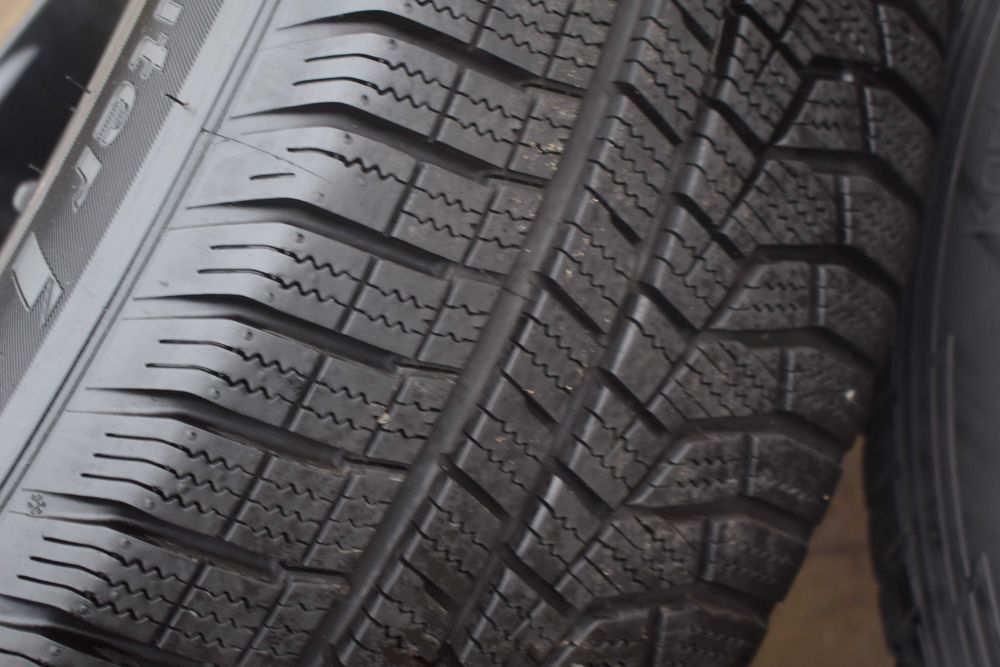 felgi opony DEZENT 205/60r16 7J ET35 MINI COOPER COUTRYMAN .KBA48294