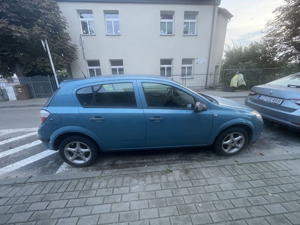 Samochód Opel Astra 1.7