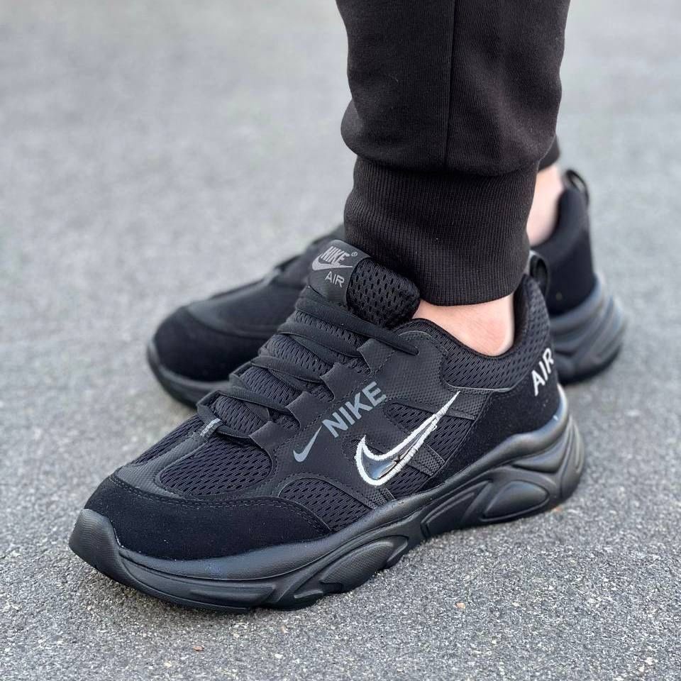 Чоловічі Кросівки Найк чорні  NIKE black 40-44 рм.