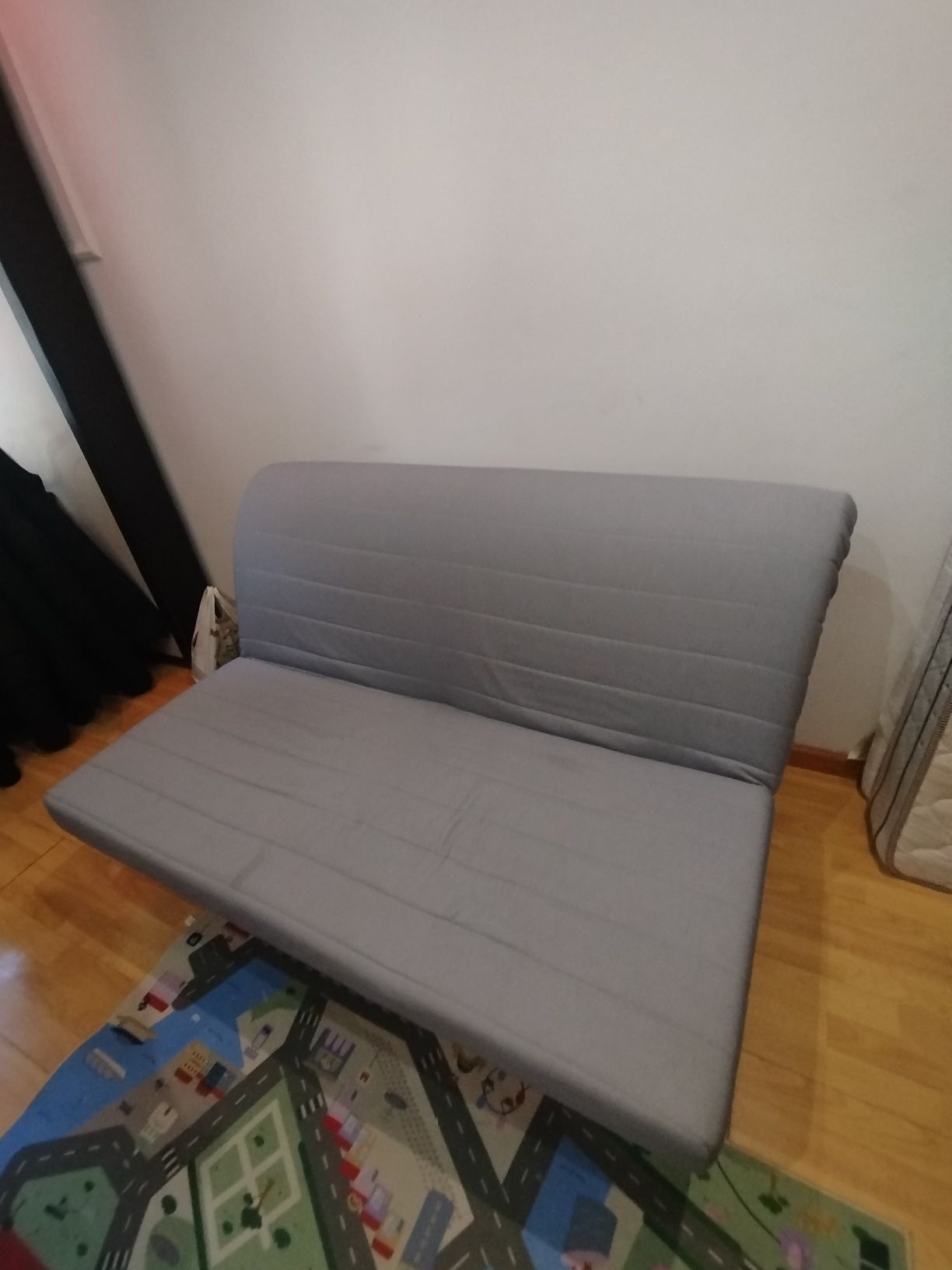 Sofa cama, semi novo
