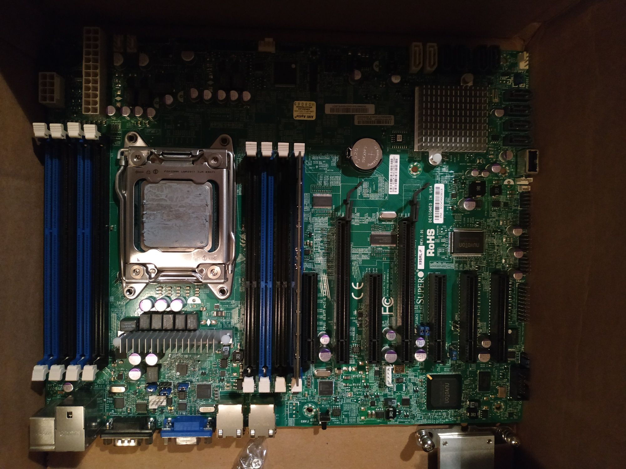 Серверна системна плата Supermicro MBD-X9SRL-F Intel® C602