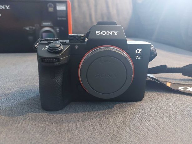 Máquina fotográfica Sony A7III