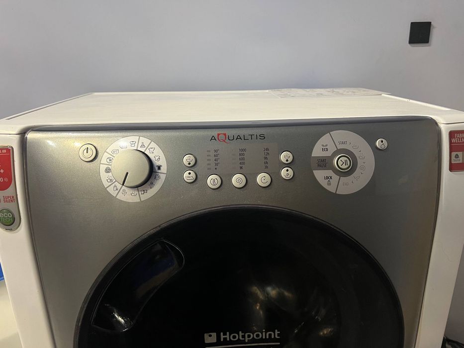 Стиральная машина Ariston (на запчасти)