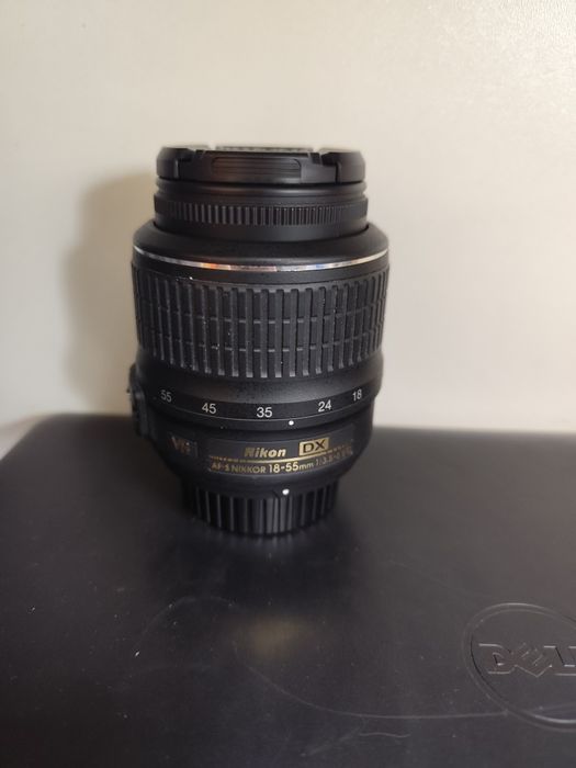 Об'єктив nikon 18-55 vr