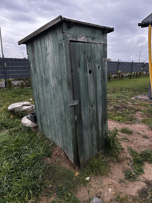 Wc drewniane, kibel, na działke lub budowe.