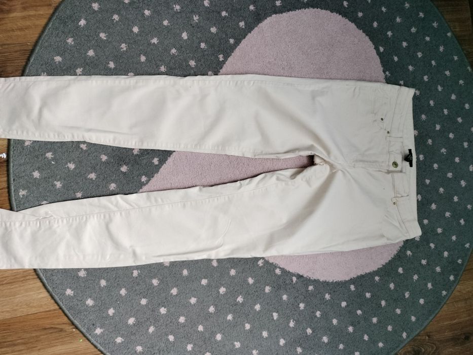Spodnie H&M   42